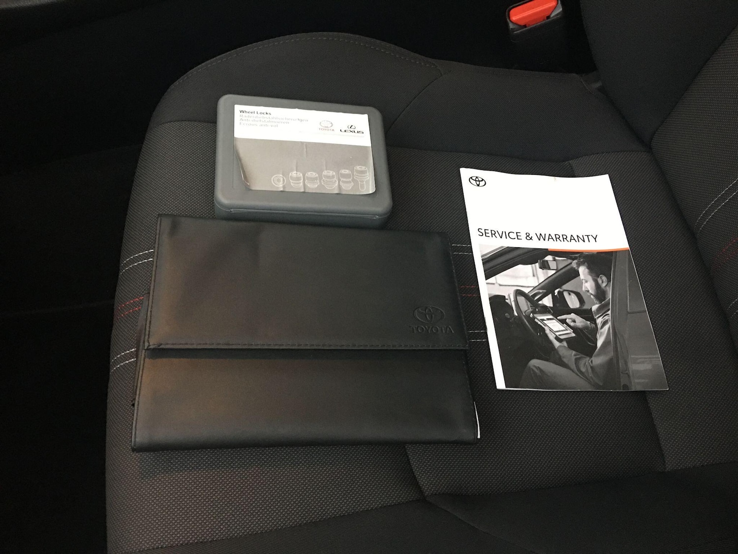 Used Toyota C-HR 2023 for sale - 77081637: Photo 24