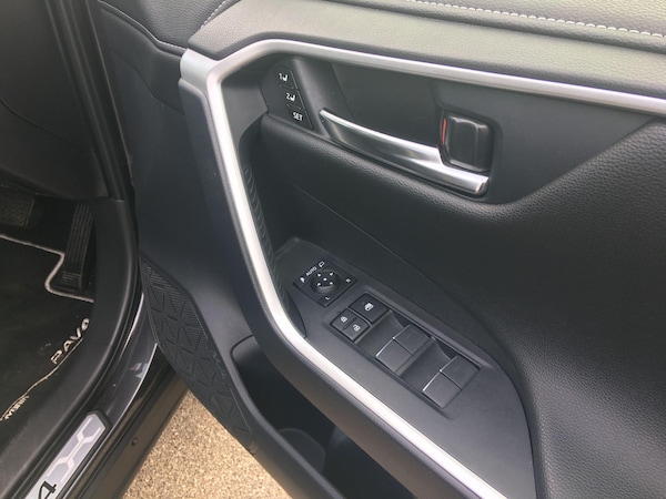 Used Toyota RAV4 2023 for sale - 76151893: Photo 41