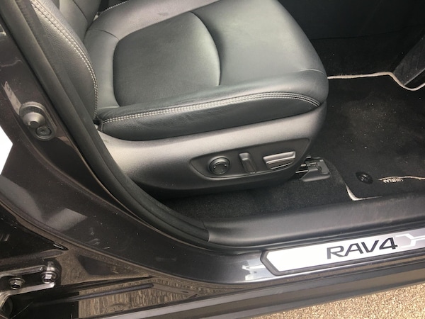 Used Toyota RAV4 2023 for sale - 76151893: Photo 42