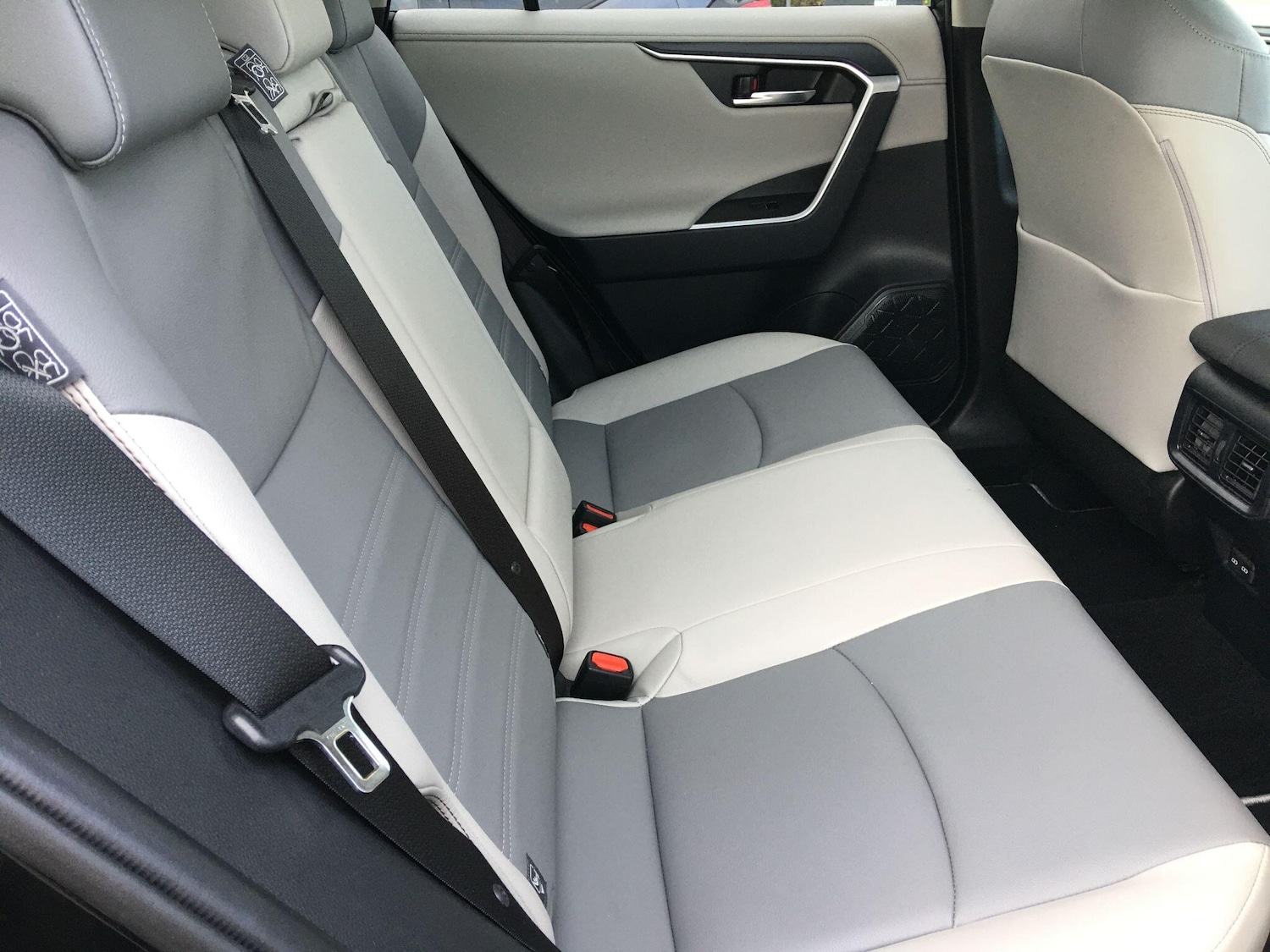 Used Toyota RAV4 2022 for sale - 76538280: Photo 18