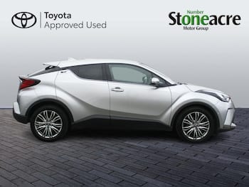 Used Toyota C-HR 2023 for sale - 79698620: Photo