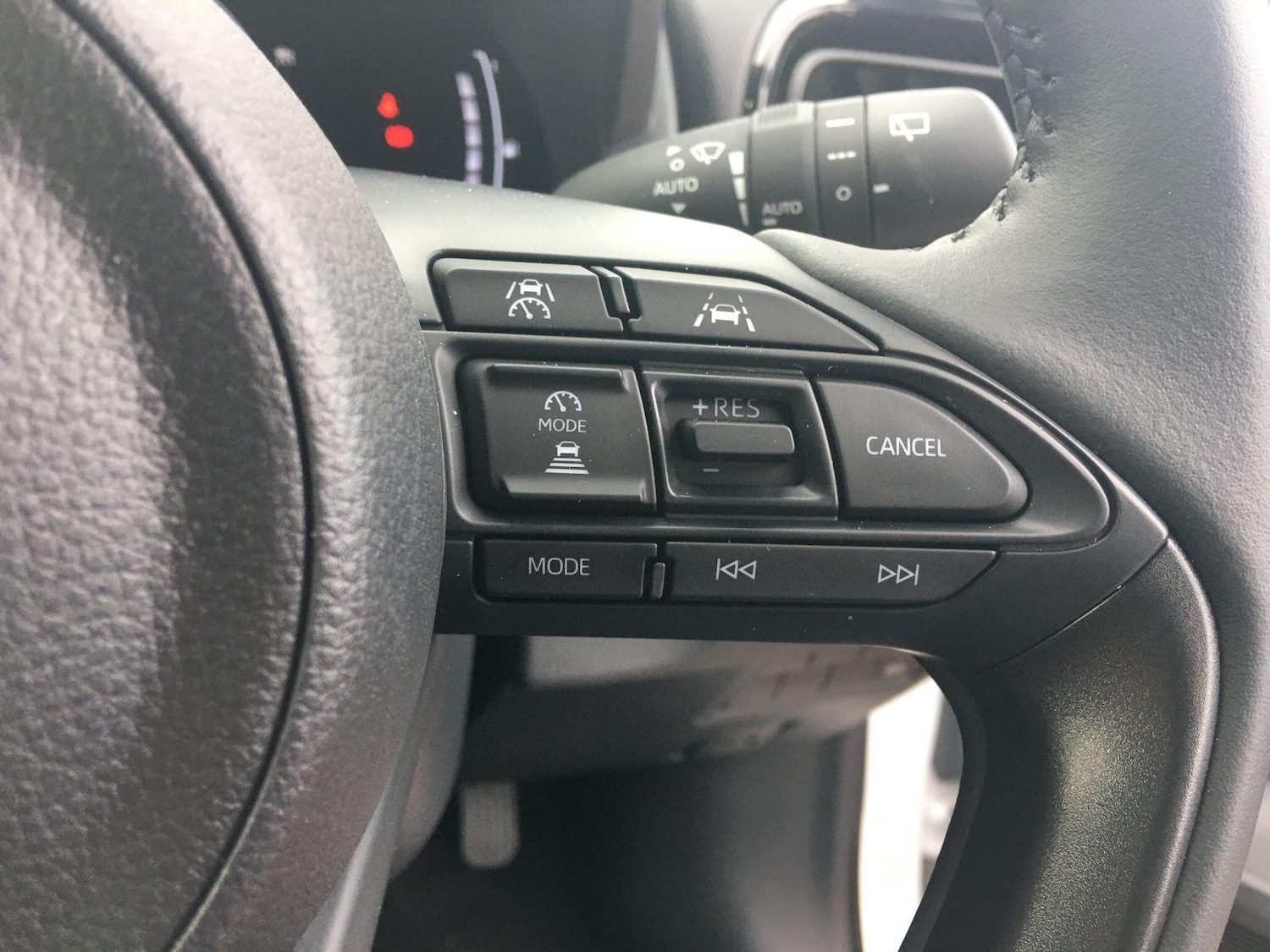 Used Toyota Yaris Cross 2025 for sale - 77109563: Photo 30