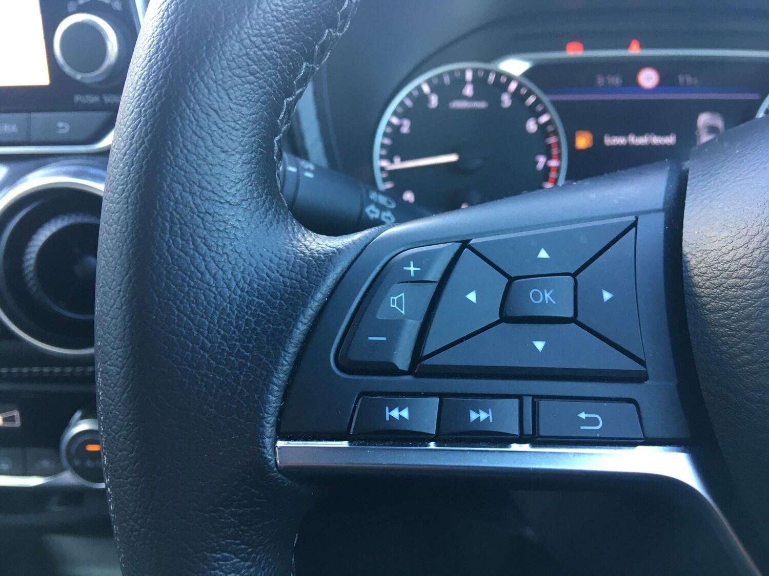 Used Nissan Juke 2024 for sale - 76259243: Photo 36