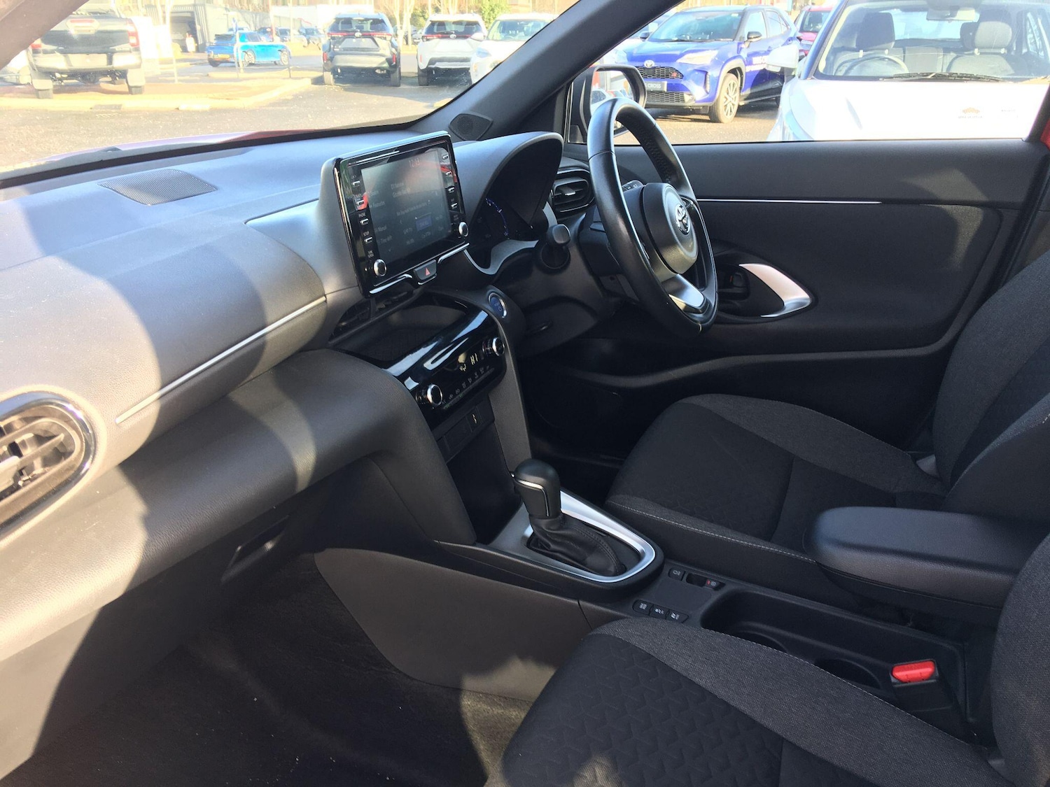 Used Toyota Yaris Cross 2024 for sale - 77255130: Photo 15