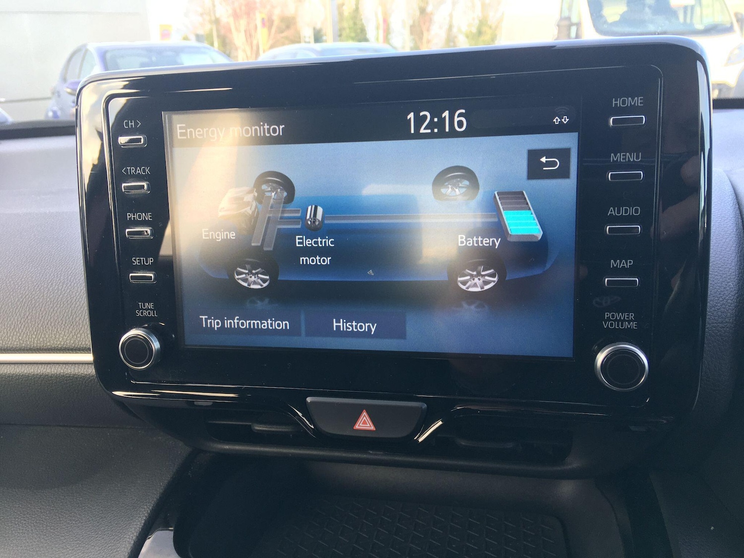 Used Toyota Yaris Cross 2024 for sale - 77255130: Photo 18