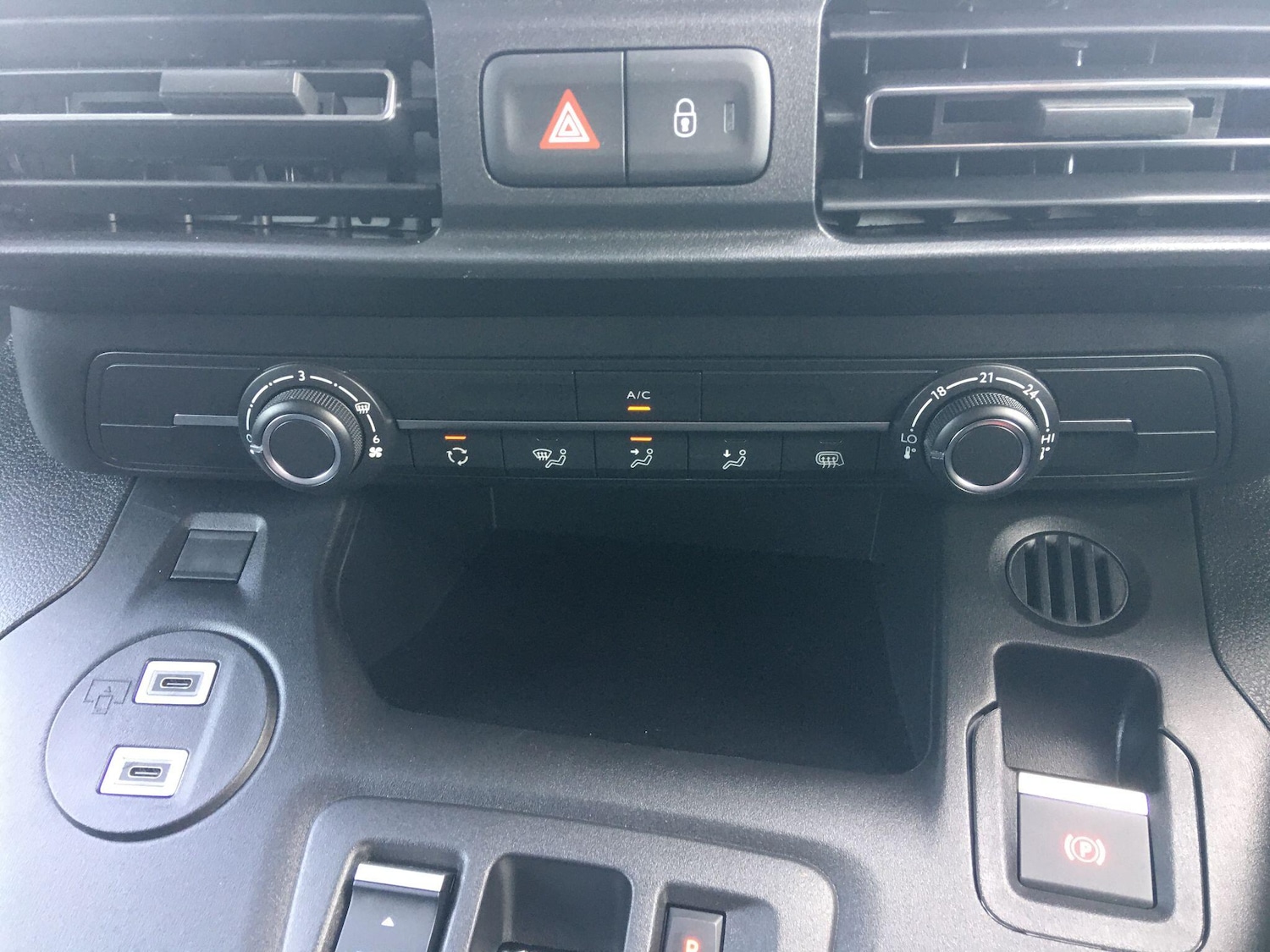 Used Toyota ProAce 2025 for sale - 76666738: Photo 37