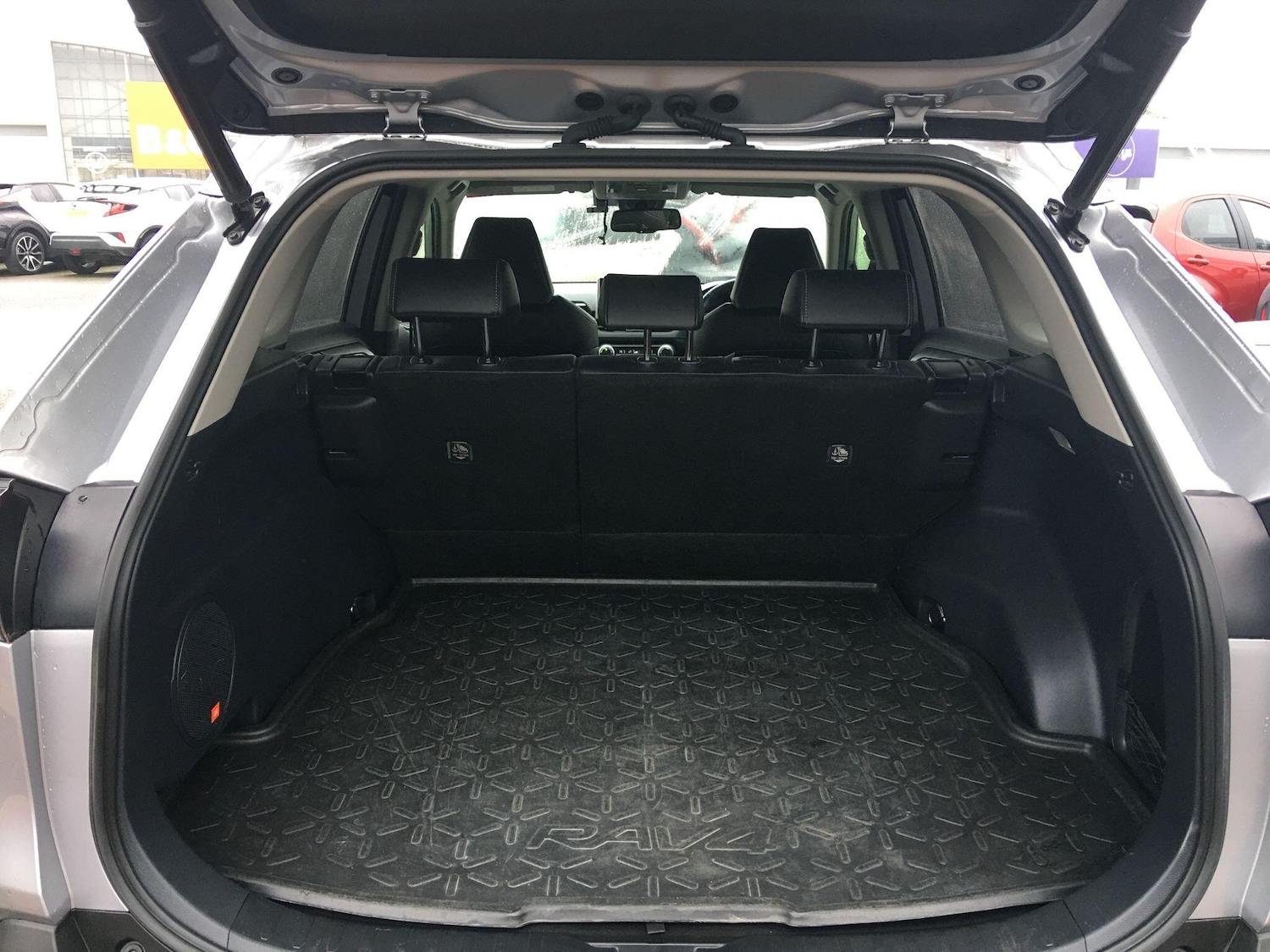 Used Toyota RAV4 2020 for sale - 77509996: Photo 12