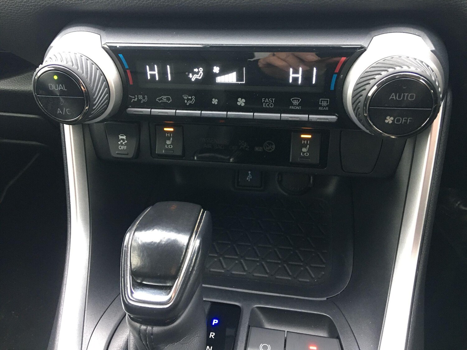 Used Toyota RAV4 2020 for sale - 77509996: Photo 41