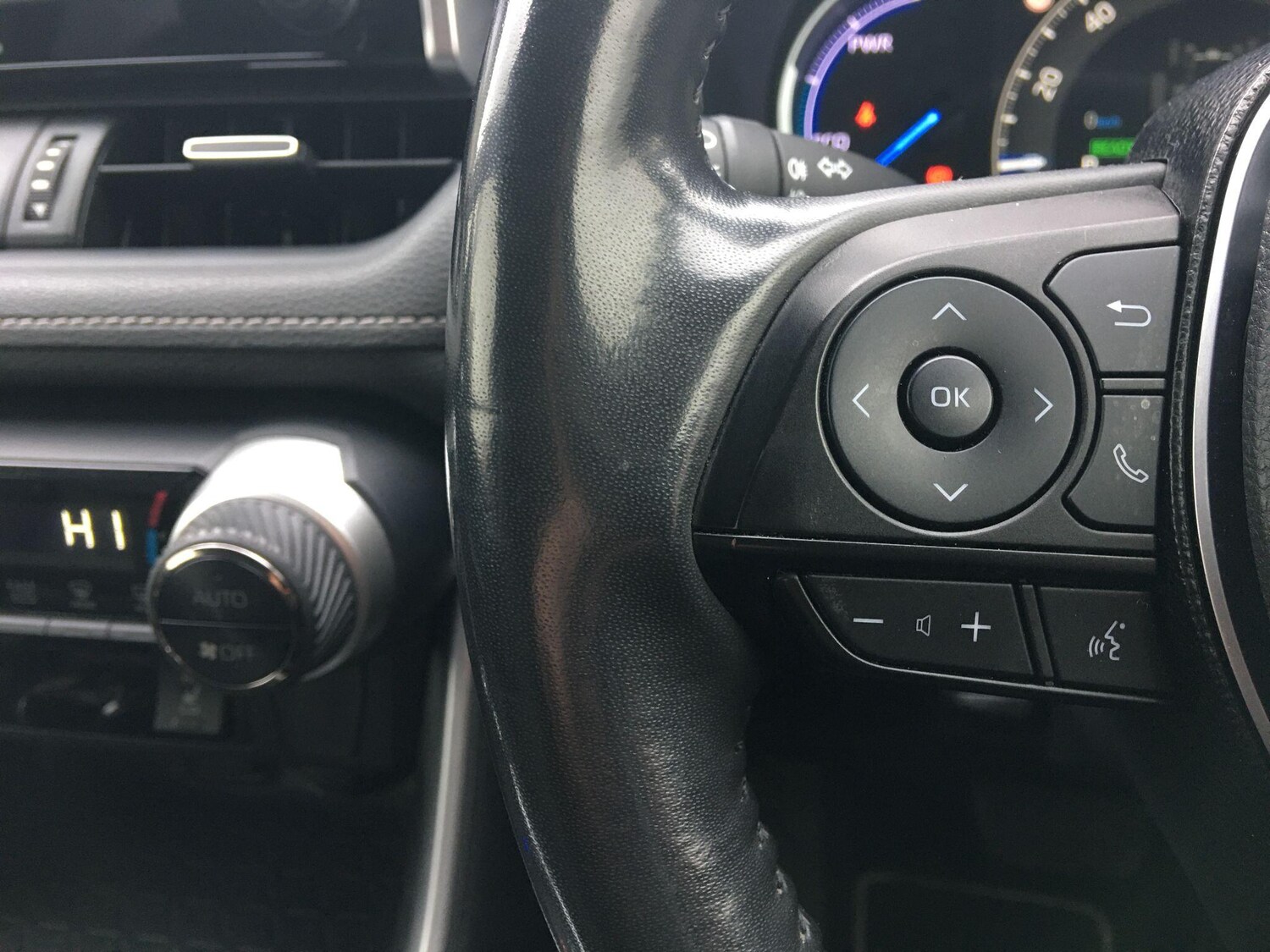 Used Toyota RAV4 2020 for sale - 77509996: Photo 42