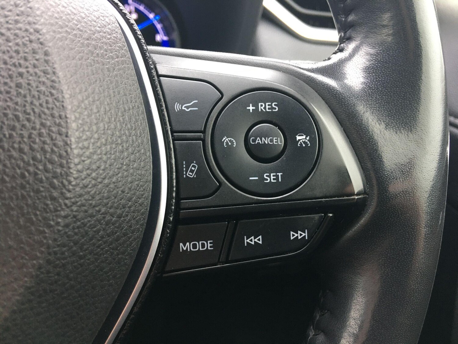 Used Toyota RAV4 2020 for sale - 77509996: Photo 43