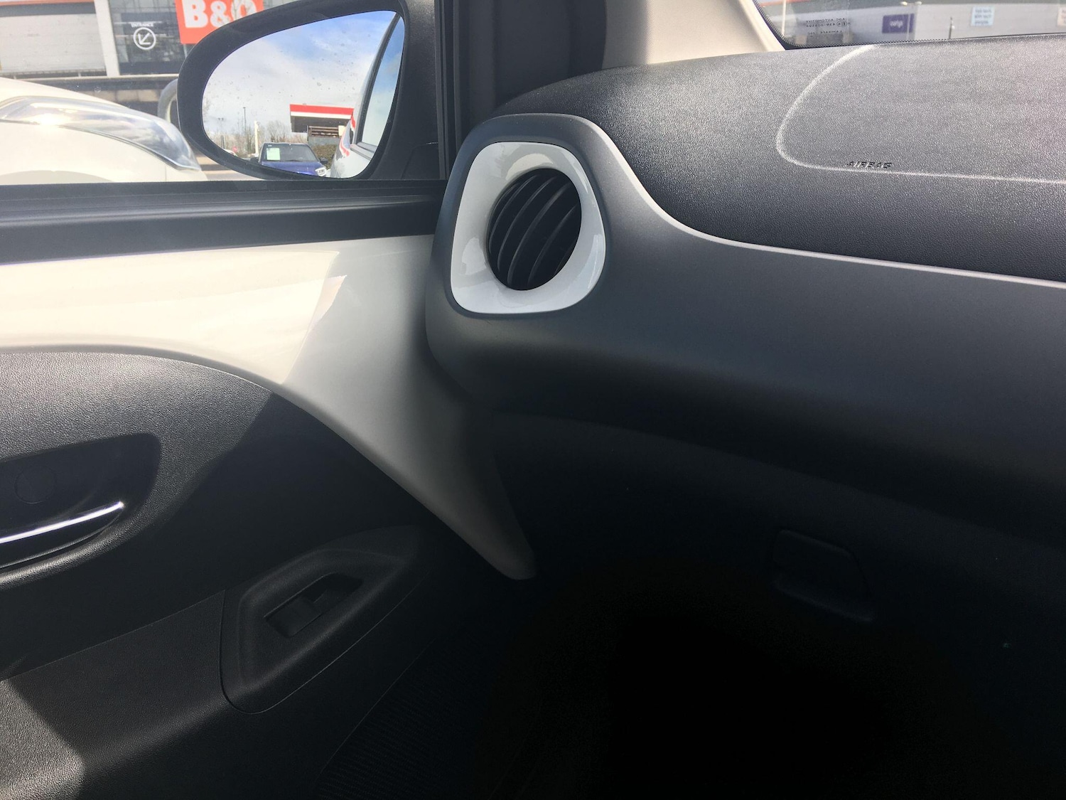 Used Toyota AYGO 2020 for sale - 77993270: Photo 40