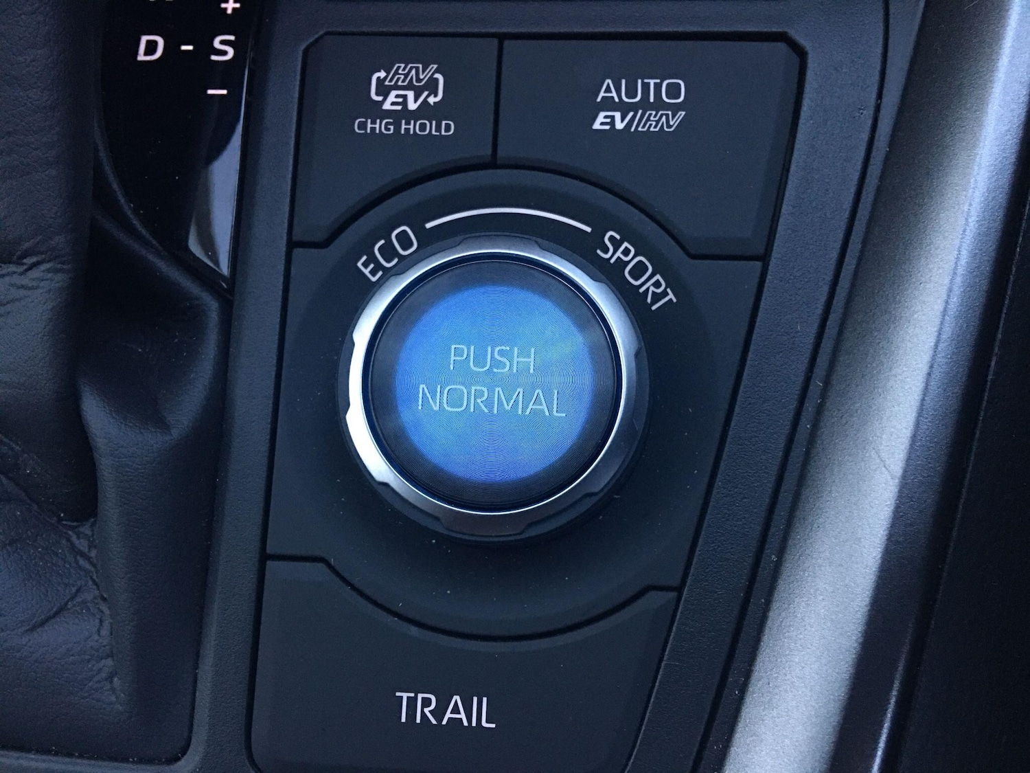 Used Toyota RAV4 2025 for sale - 77029651: Photo 40