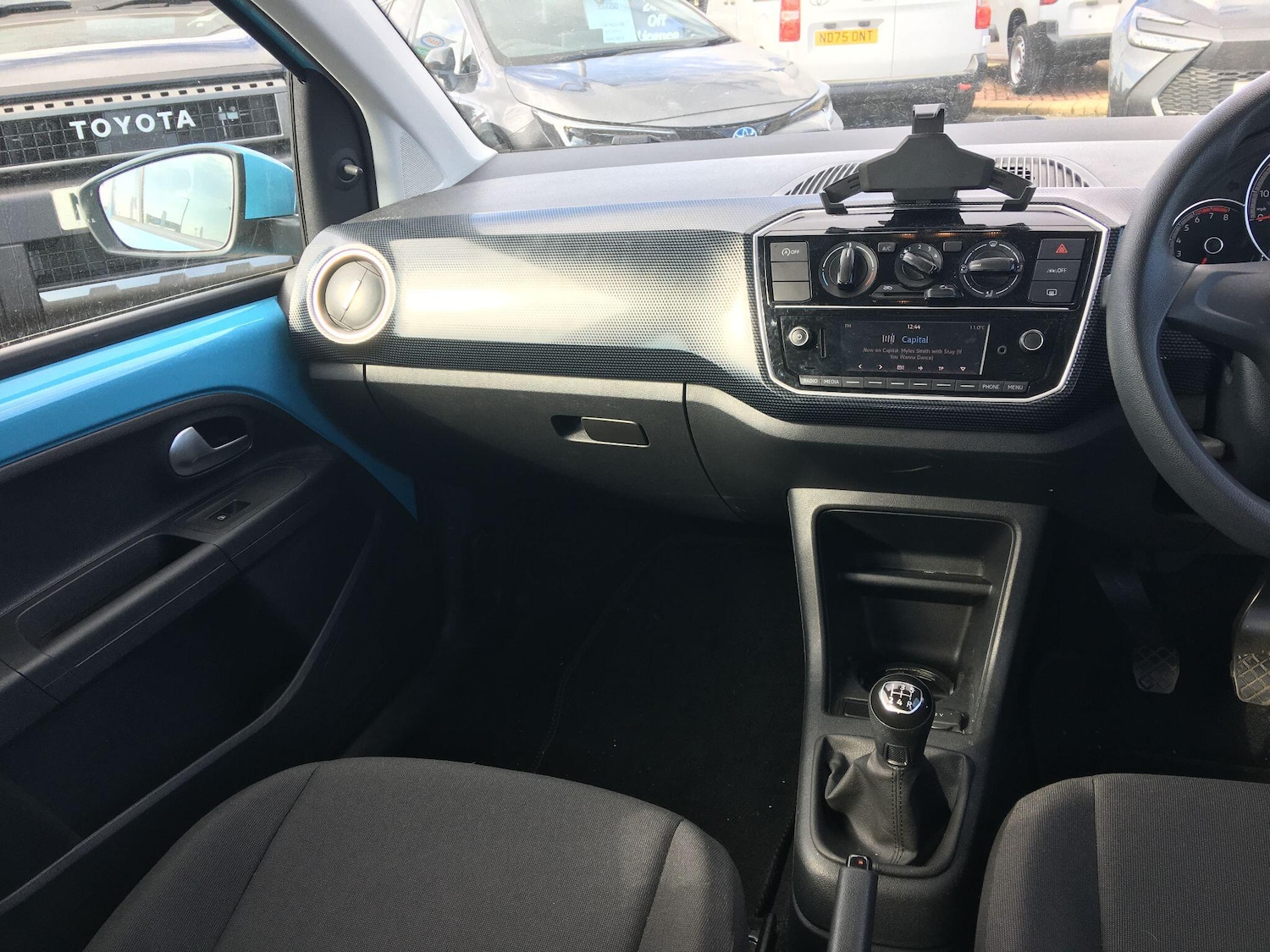 Used Volkswagen up! 2023 for sale - 78073049: Photo 14