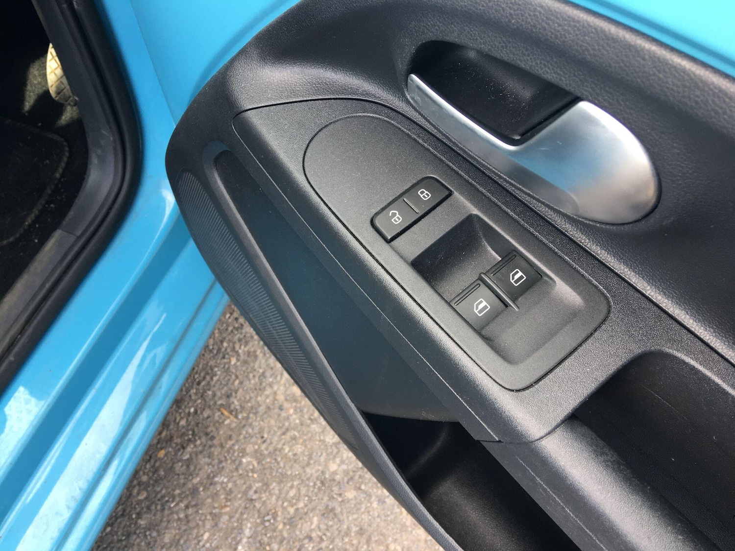 Used Volkswagen up! 2023 for sale - 78073049: Photo 22