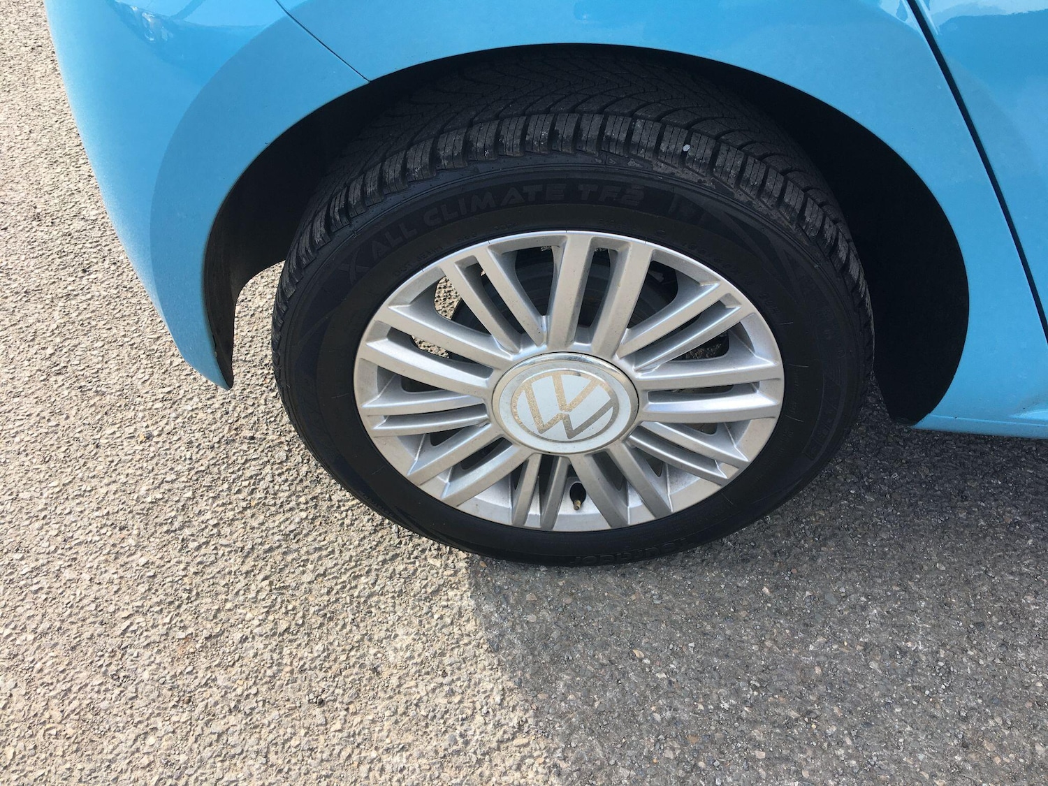 Used Volkswagen up! 2023 for sale - 78073049: Photo 9