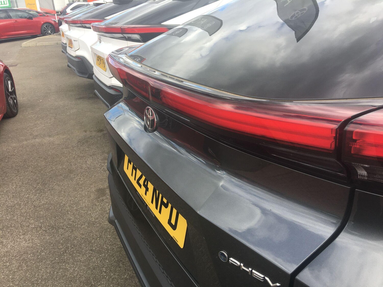 Used Toyota C-HR 2024 for sale - 76122040: Photo 32