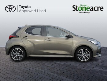 Used Toyota Yaris 2023 for sale - 77658854: Photo
