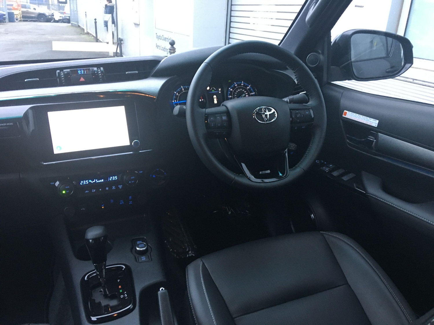 Used Toyota Hilux 2025 for sale - 76824035: Photo 15