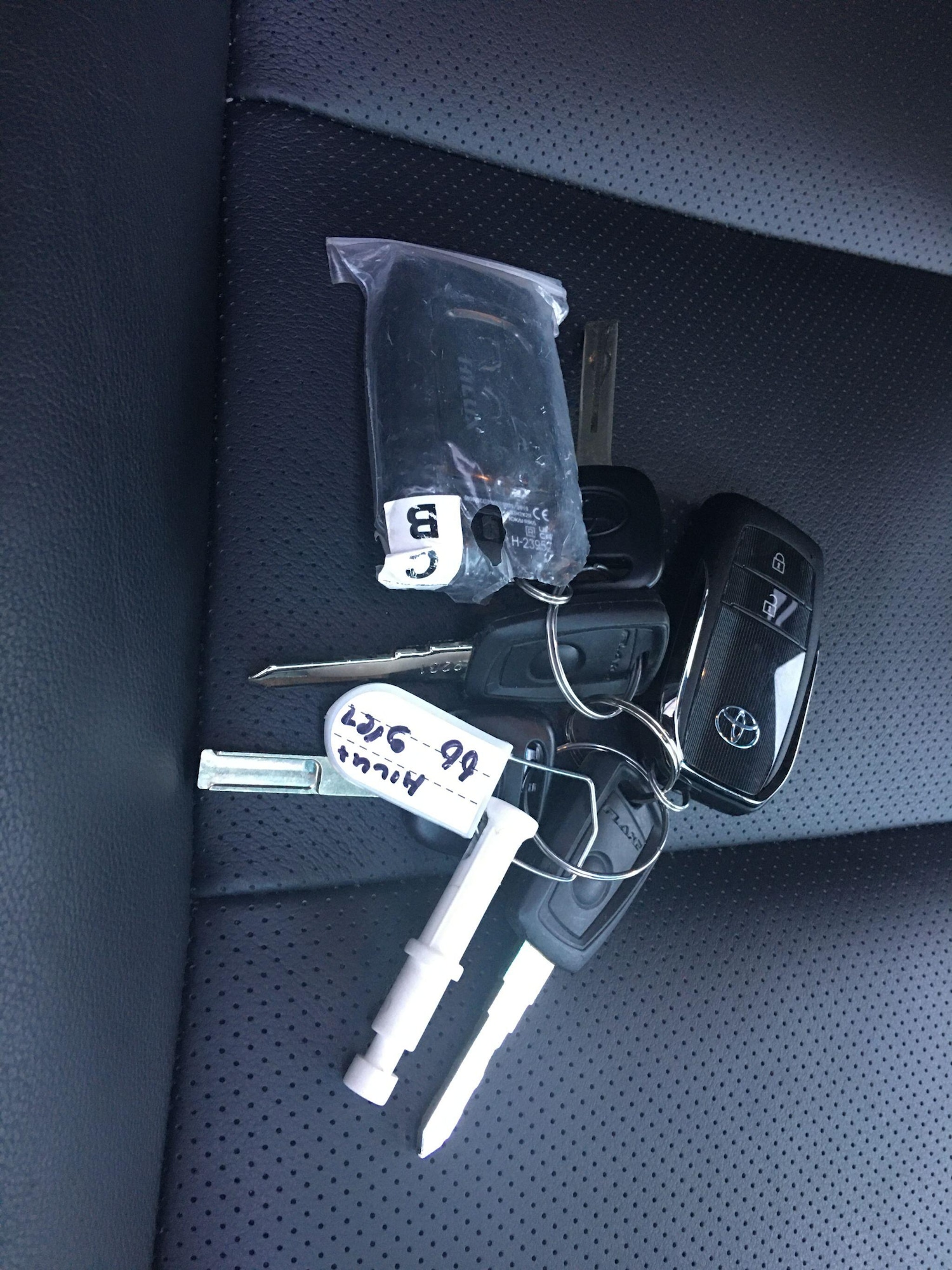 Used Toyota Hilux 2025 for sale - 76824035: Photo 24