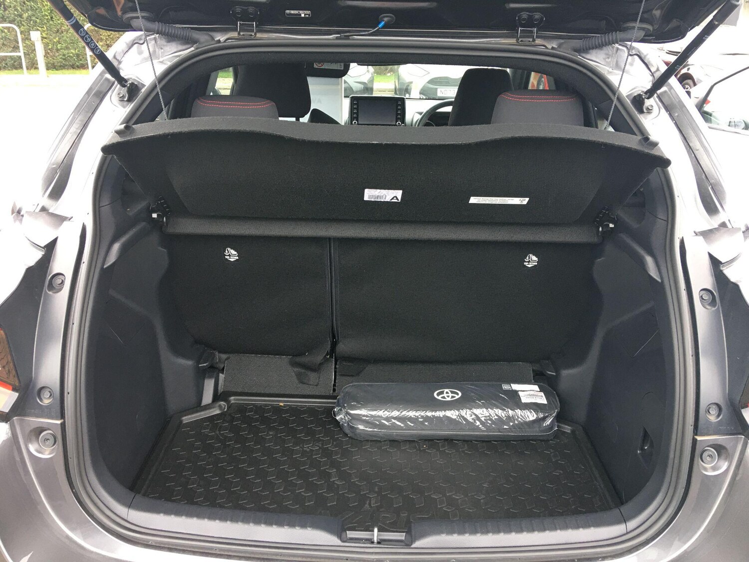 Used Toyota Yaris 2023 for sale - 77723475: Photo 12