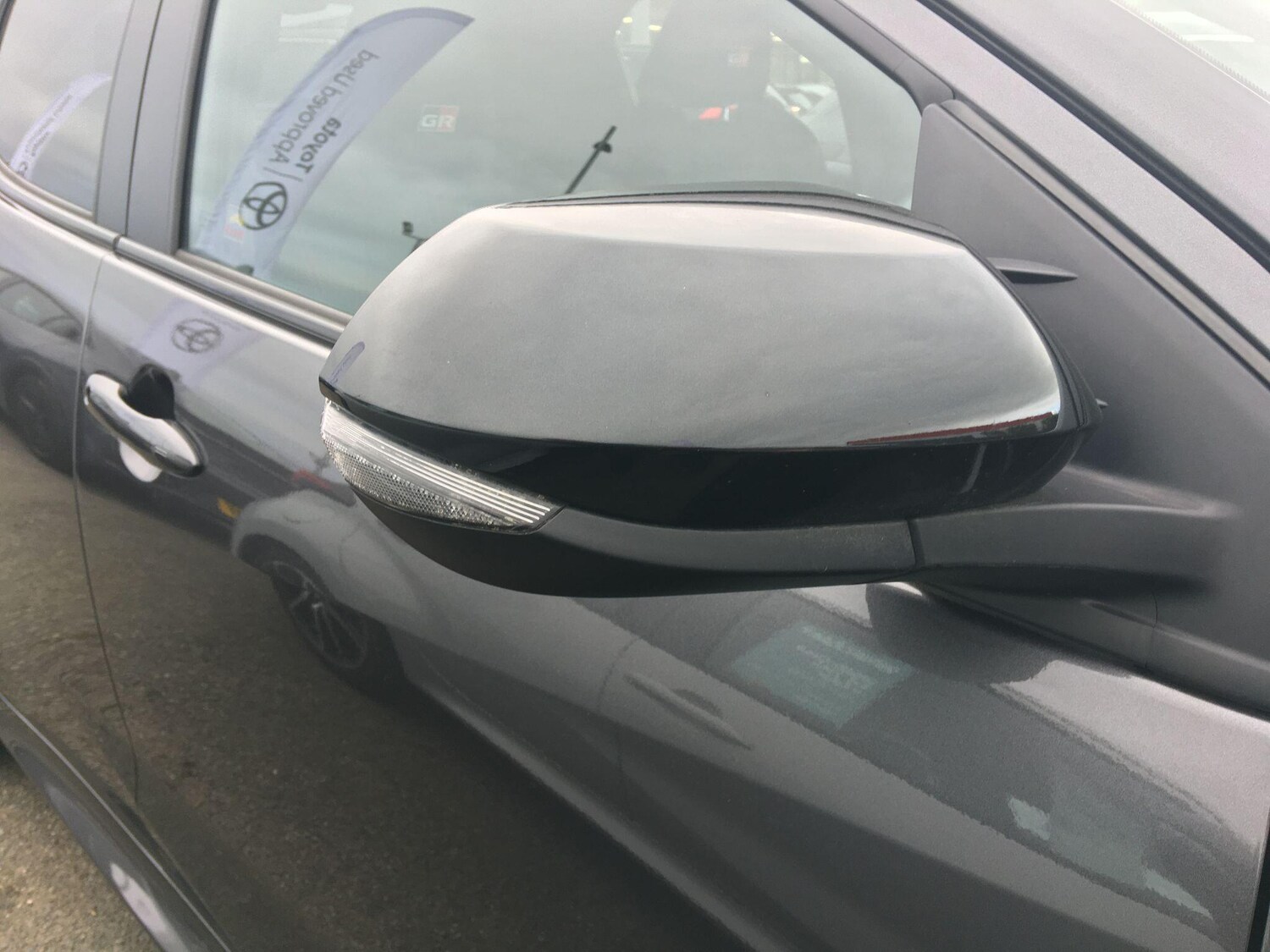 Used Toyota Yaris 2023 for sale - 77723475: Photo 43