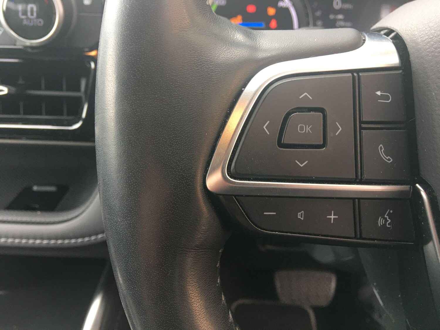Used Toyota Highlander 2021 for sale - 76109739: Photo 51