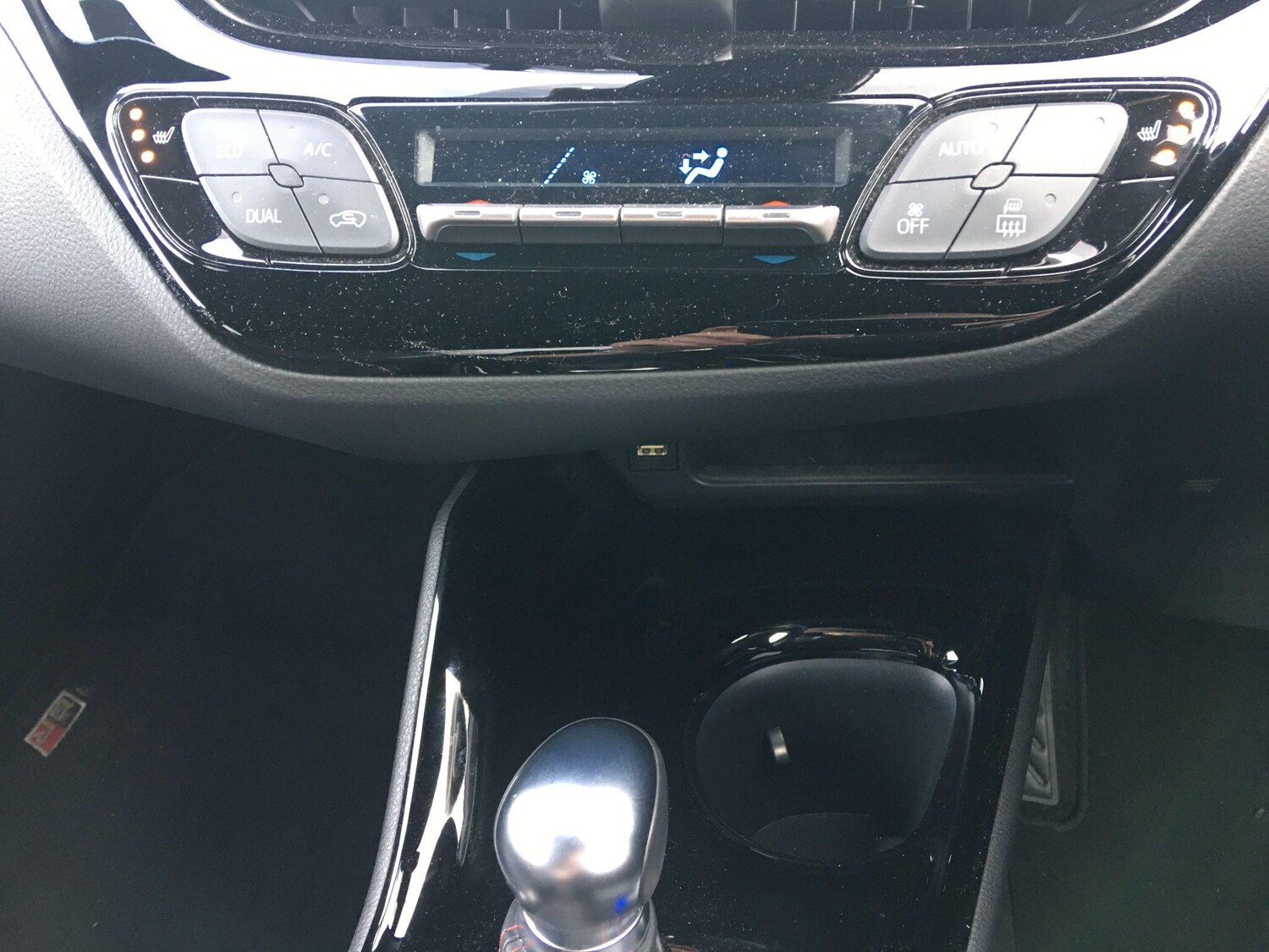 Used Toyota C-HR for sale - 77670646: Photo 35