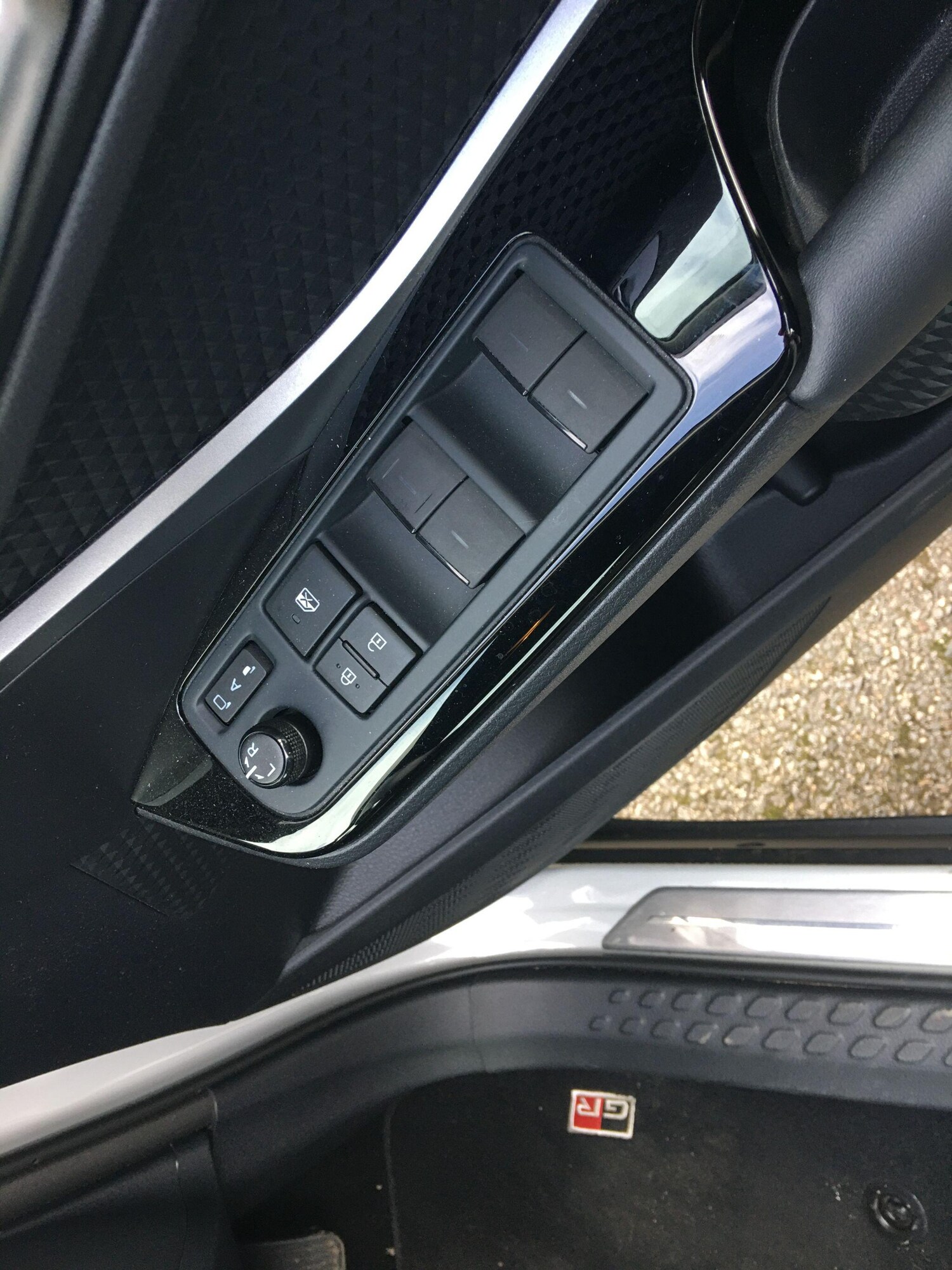 Used Toyota C-HR for sale - 77670646: Photo 45