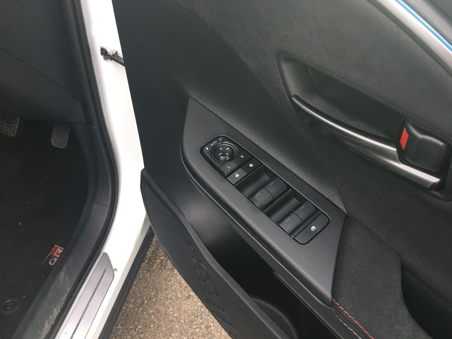 Used Toyota C-HR 2024 for sale - 77175043: Photo 50