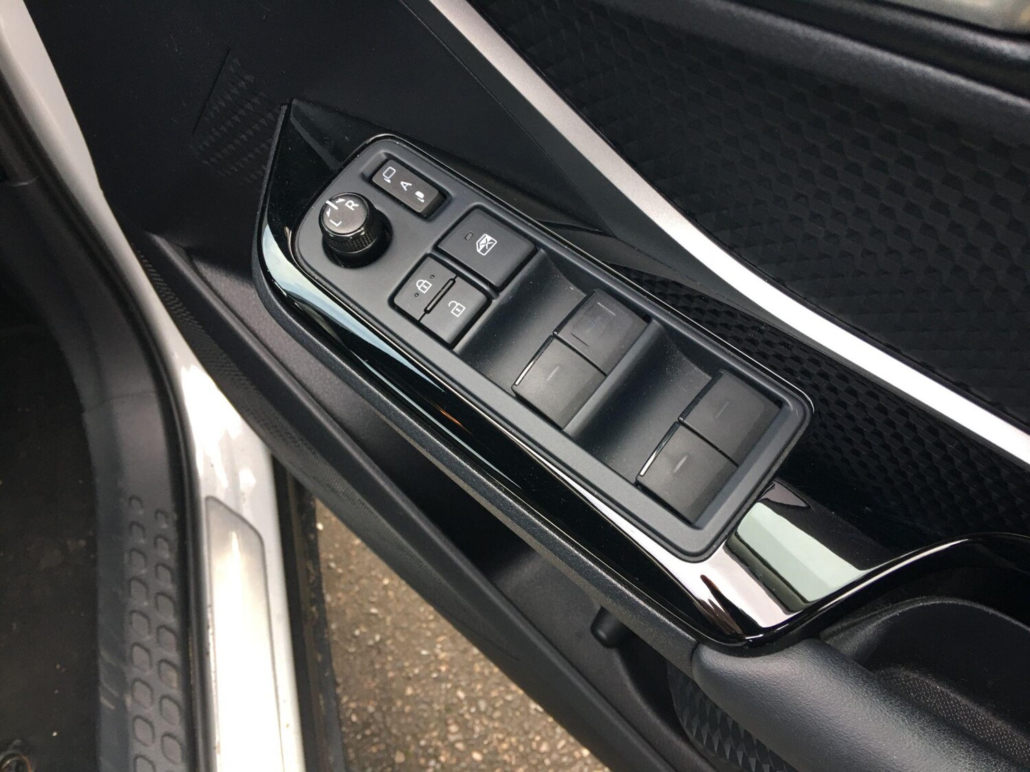 Used Toyota C-HR 2022 for sale - 77709895: Photo 42