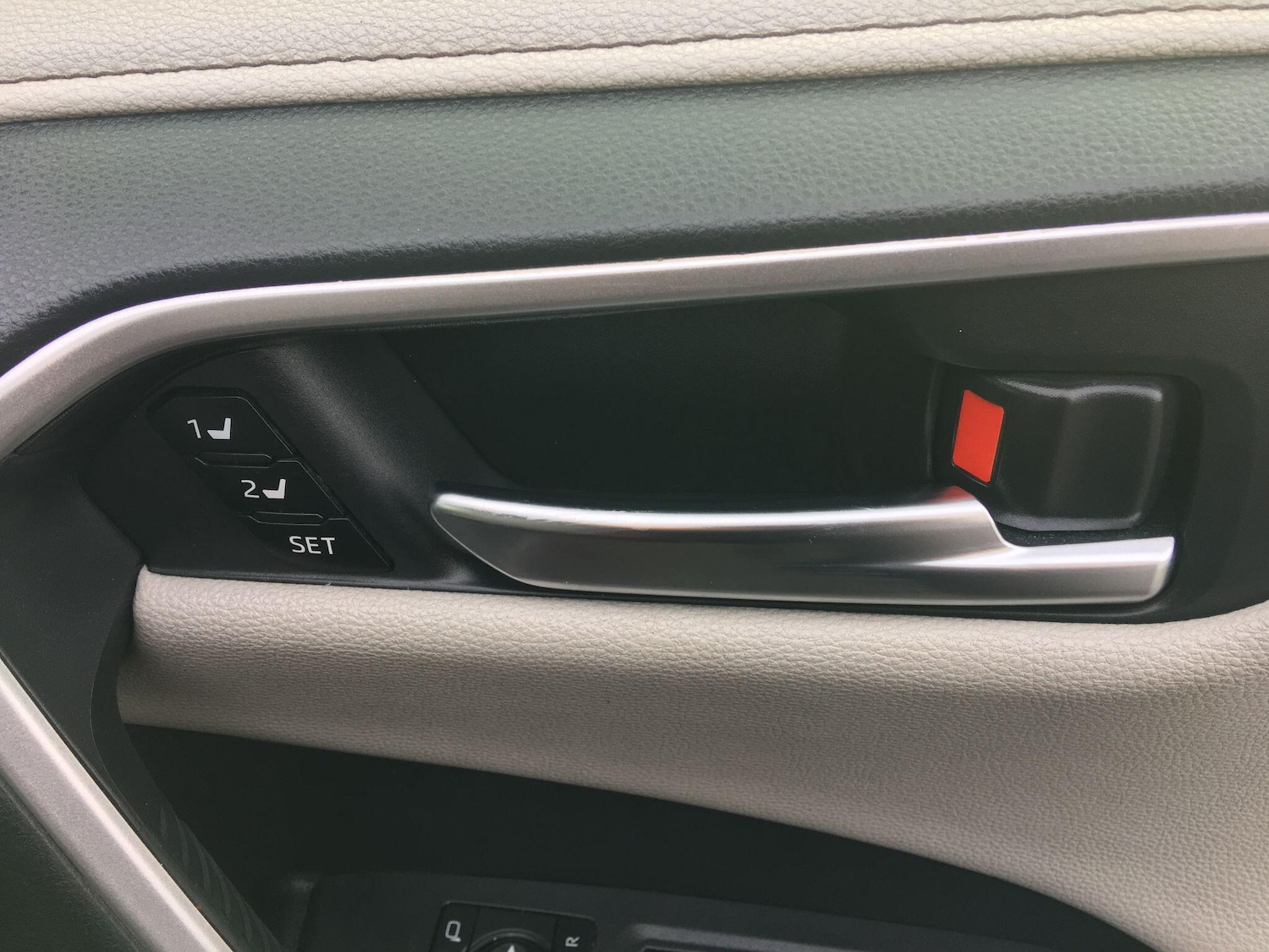 Used Toyota RAV4 2023 for sale - 76613108: Photo 44