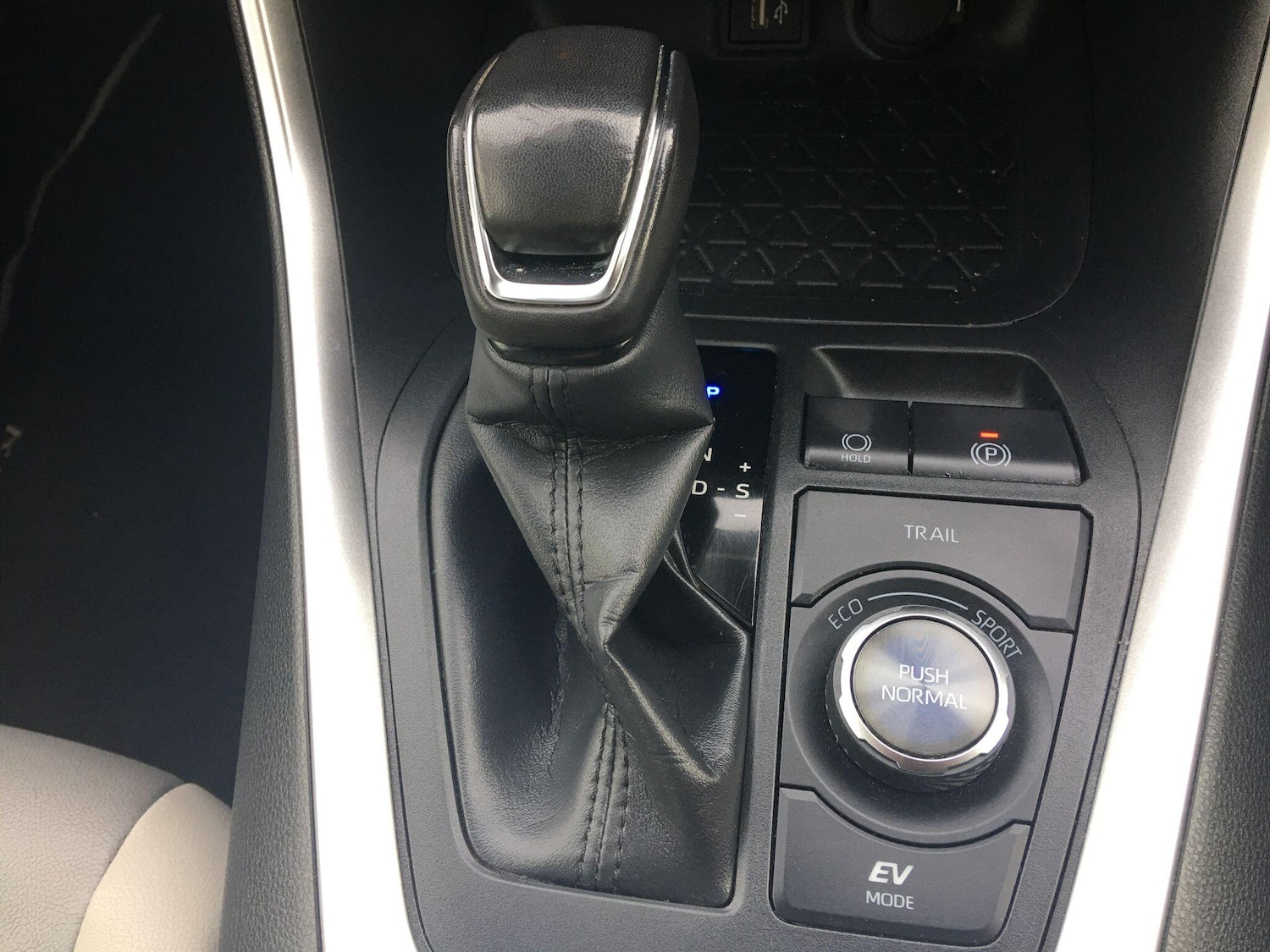 Used Toyota RAV4 2023 for sale - 76613108: Photo 50