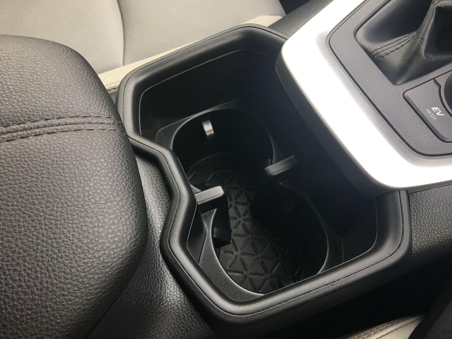 Used Toyota RAV4 2023 for sale - 76613108: Photo 61