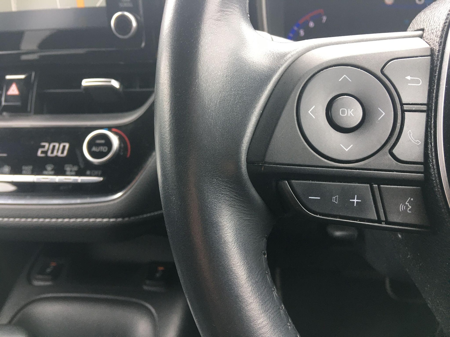 Used Toyota Corolla 2020 for sale - 78100325: Photo 24