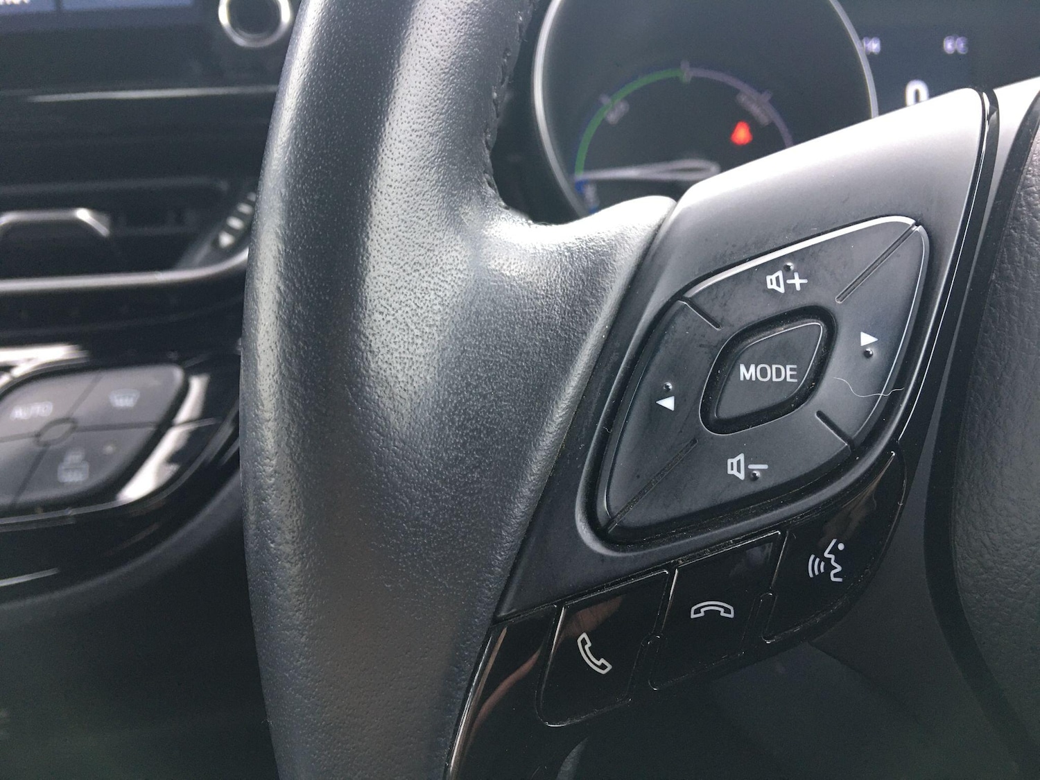 Used Toyota C-HR 2023 for sale - 77524710: Photo 27