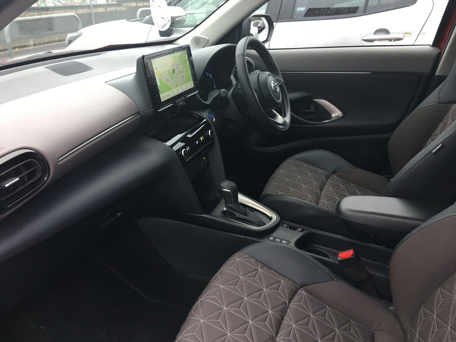 Used Toyota Yaris Cross 2024 for sale - 77411738: Photo 16