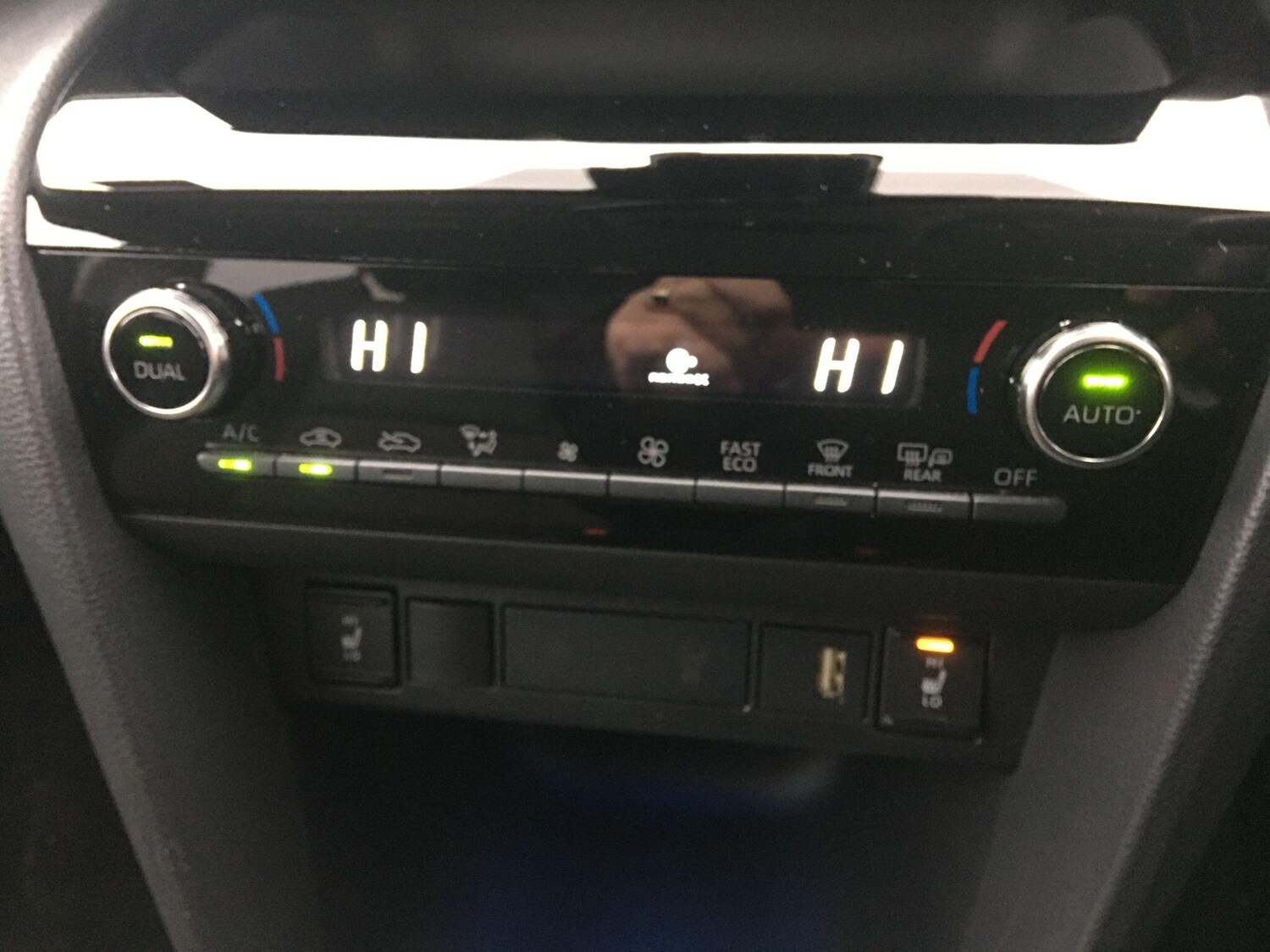 Used Toyota Yaris Cross 2024 for sale - 77411738: Photo 27