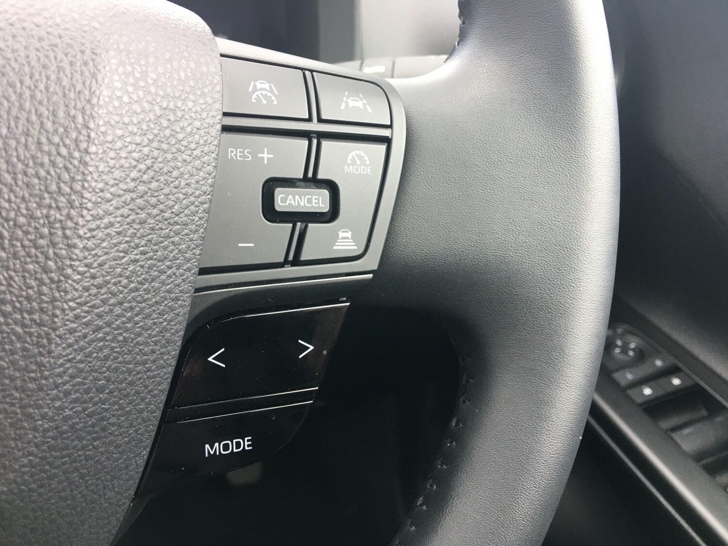 Used Toyota C-HR 2025 for sale - 78099918: Photo 36