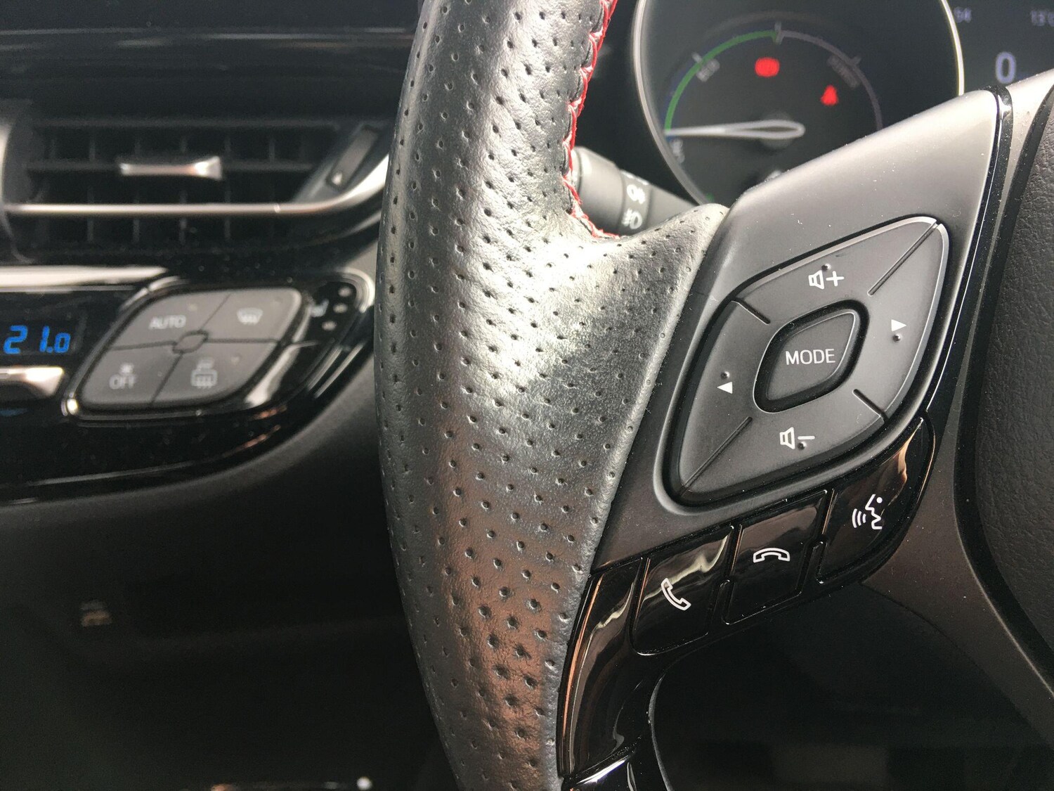 Used Toyota C-HR 2022 for sale - 77709735: Photo 47