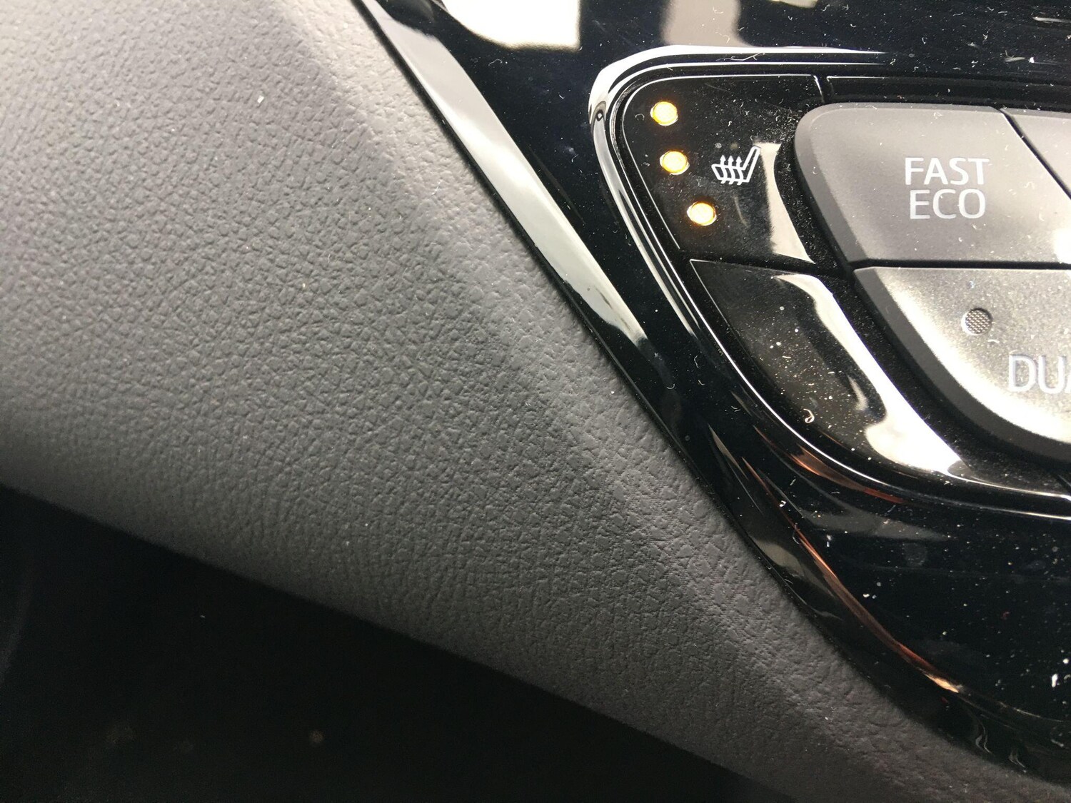 Used Toyota C-HR 2022 for sale - 77709735: Photo 53