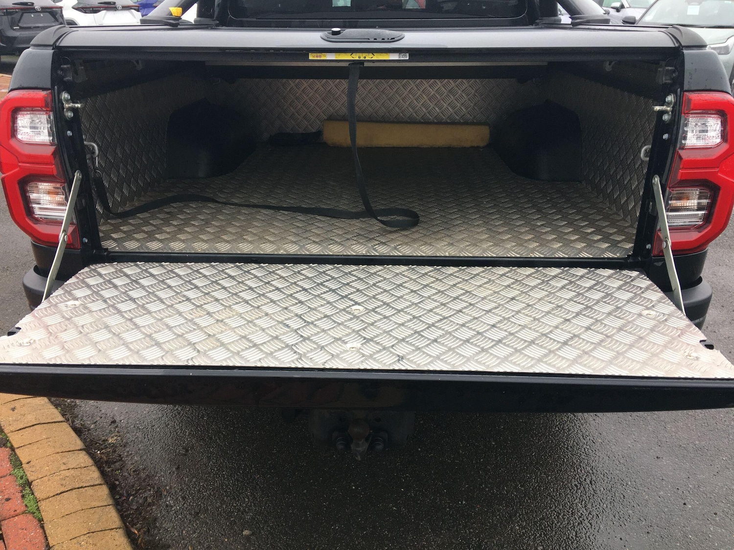 Used Toyota Hilux 2022 for sale - 77254055: Photo 12