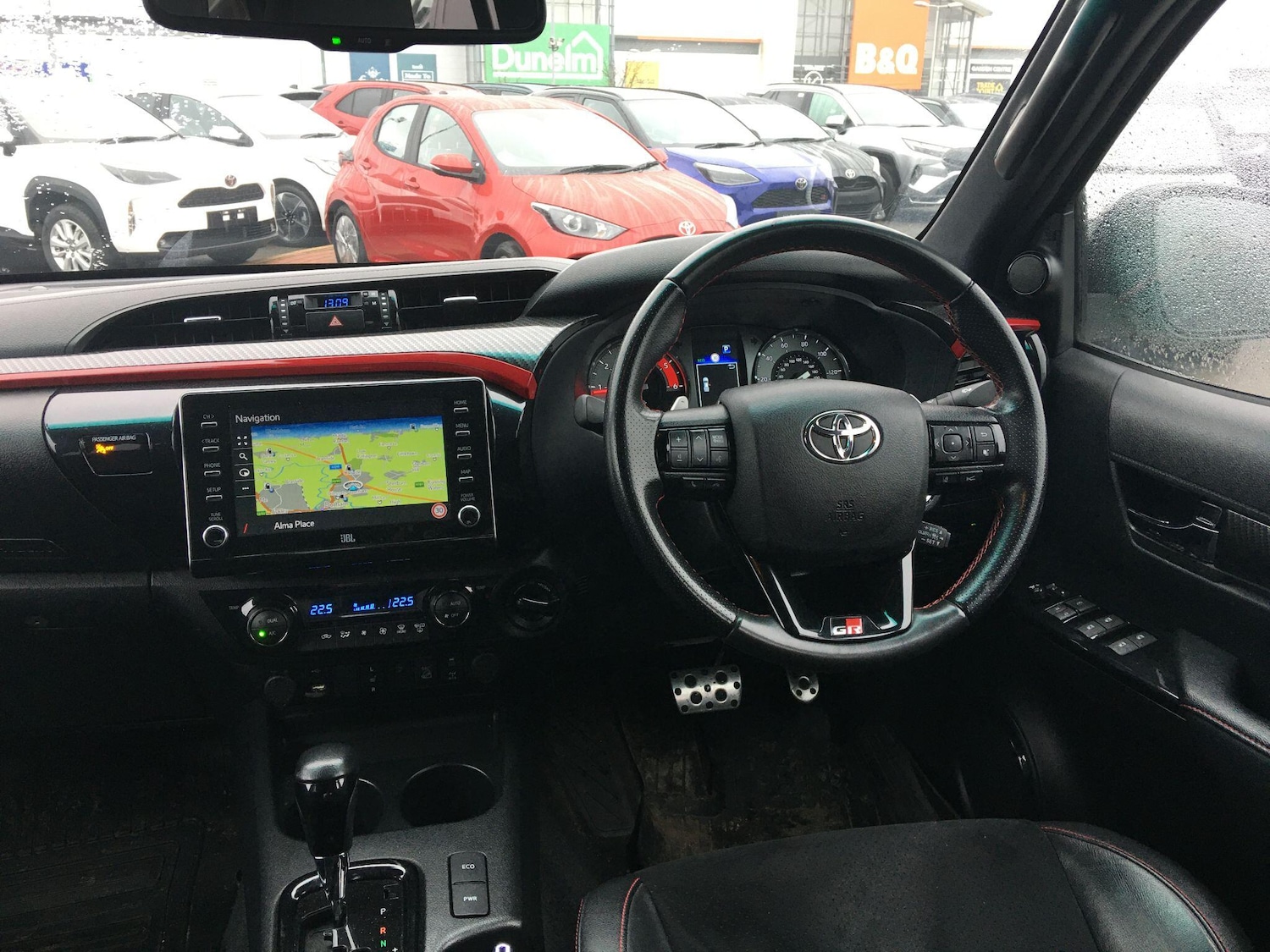 Used Toyota Hilux 2022 for sale - 77254055: Photo 14