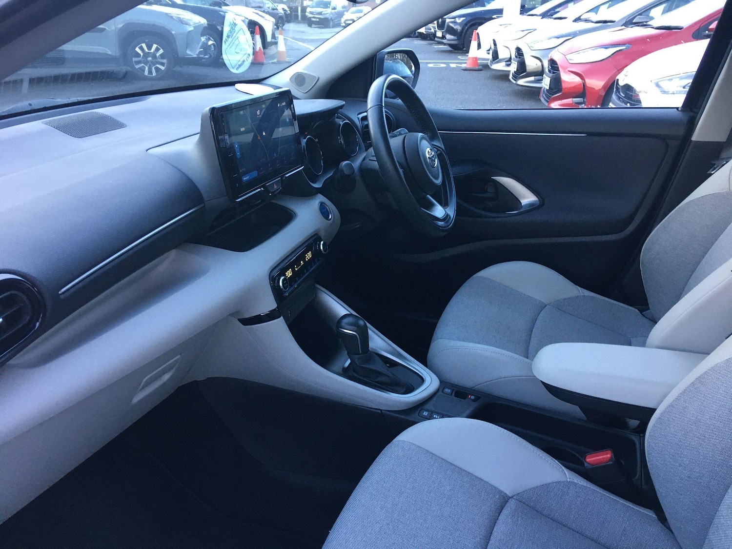 Used Toyota Yaris 2022 for sale - 77351522: Photo 15