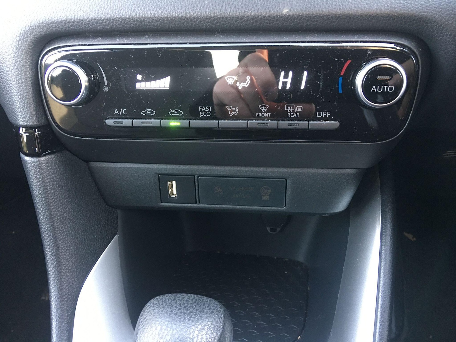 Used Toyota Yaris 2022 for sale - 76952396: Photo 46