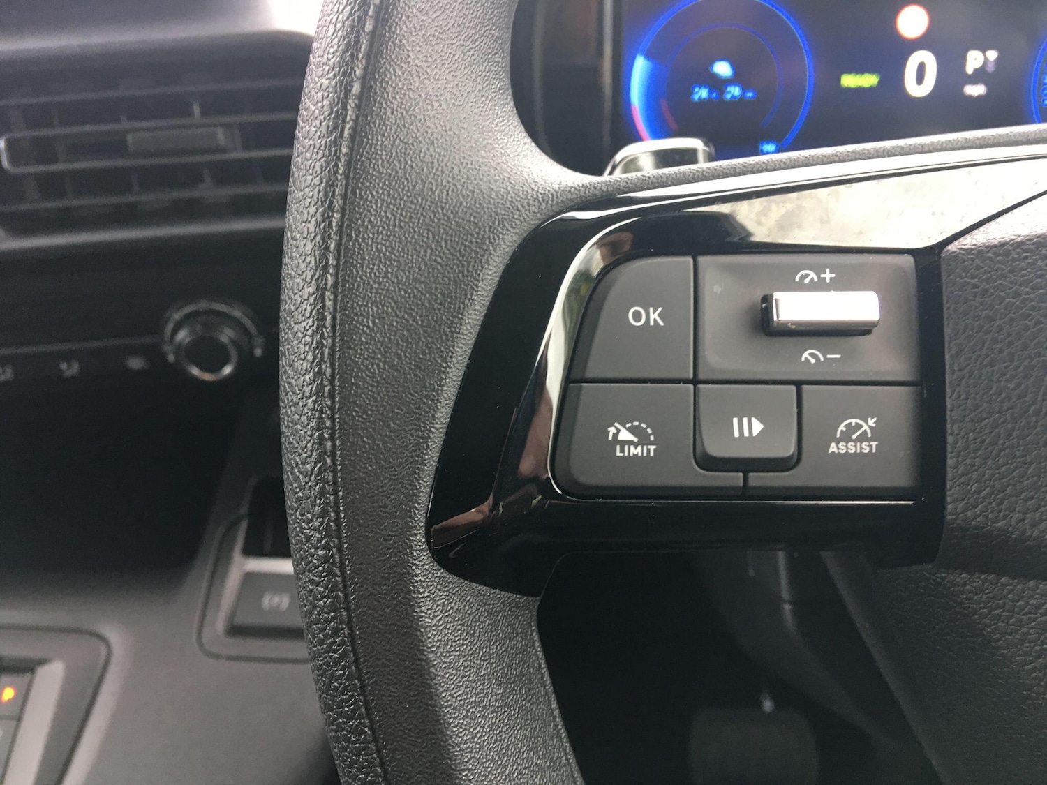 Used Toyota ProAce 2024 for sale - 77155310: Photo 39