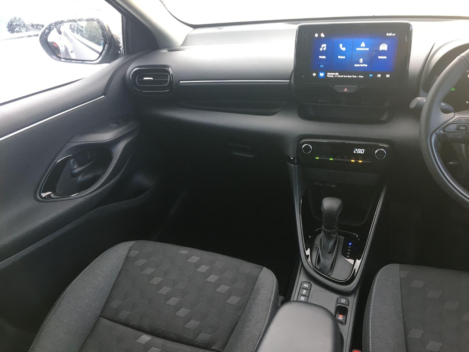 Used Toyota Yaris 2025 for sale - 77359000: Photo 16