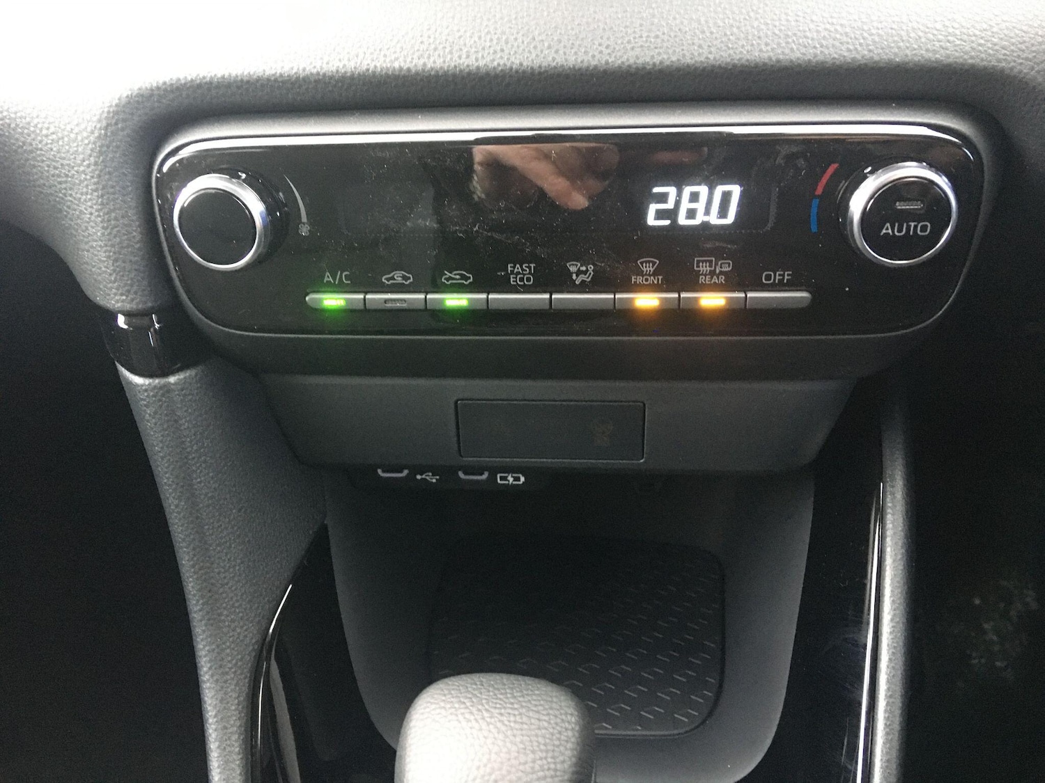 Used Toyota Yaris 2025 for sale - 77359000: Photo 32