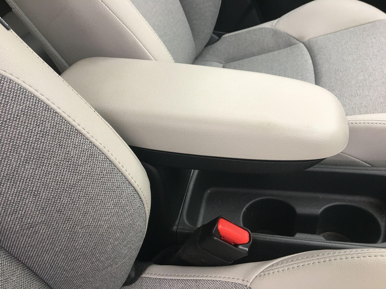 Used Toyota Yaris 2023 for sale - 76727957: Photo 39