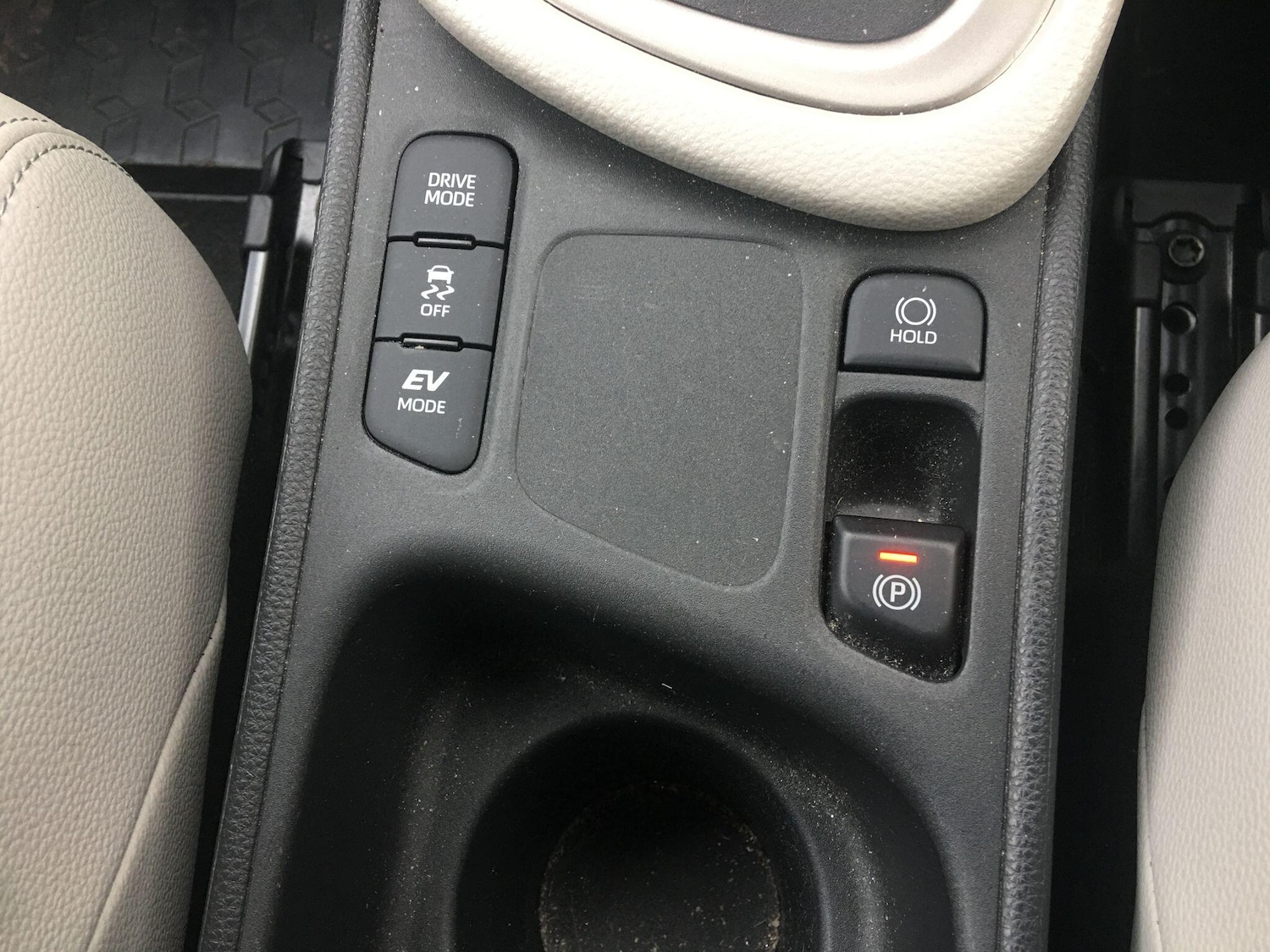 Used Toyota Yaris 2023 for sale - 76727957: Photo 48