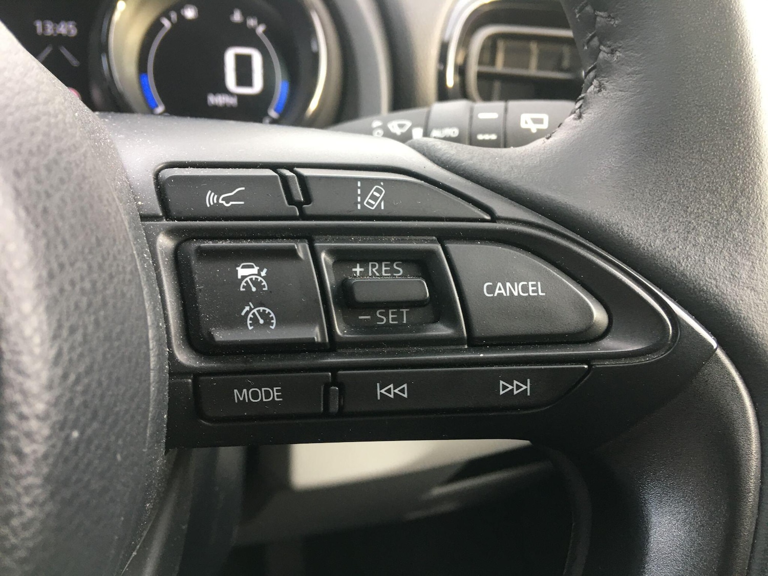 Used Toyota Yaris 2023 for sale - 76727957: Photo 52